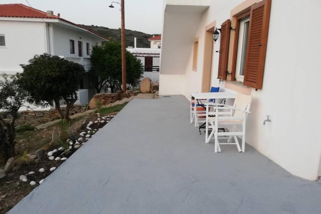 Lorentzia Room Batsíon Exterior foto